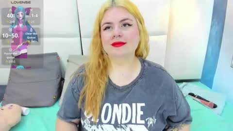 Snapshot of martina_armos chatting on February 2026 02:16:02 PM Martina online show from February 2026 02:16:02 PM