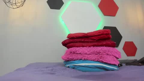 Martina online show from January 2025 01:05:02 PM