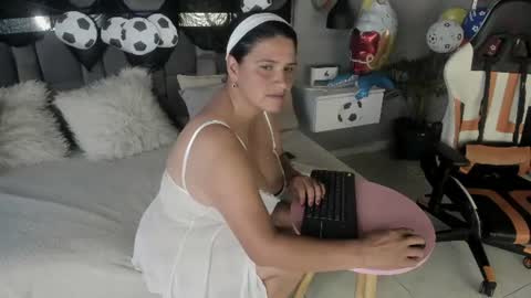 Snapshot of martinamilff chatting on July 2026 08:24:02 PM Martina online show from July 2026 08:24:02 PM