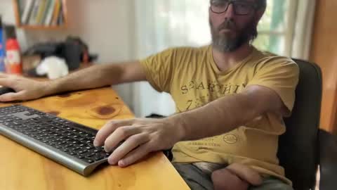 Snapshot of martincito22xl chatting on December 2024 06:37:02 PM Martincito online show from December 2024 06:37:02 PM