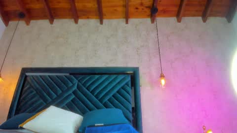 Martina online show from April 2026 07:22:01 PM