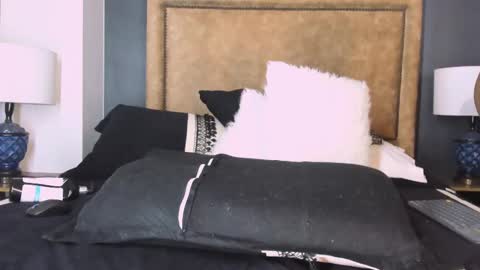   online show from February 2025 08:36:01 PM