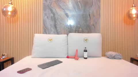 Snapshot of mary_spencer chatting on May 2026 01:38:02 PM MARY online show from May 2026 01:38:02 PM