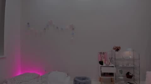 Maryana online show from September 2025 01:02:02 PM