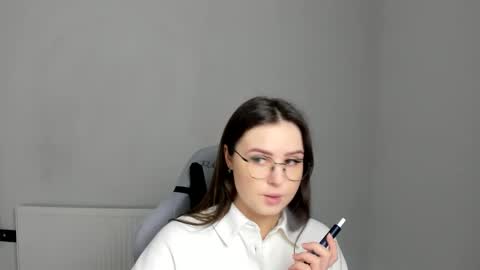 Snapshot of mary_wave_ chatting on April 2026 06:42:02 AM Alice online show from April 2026 06:42:02 AM