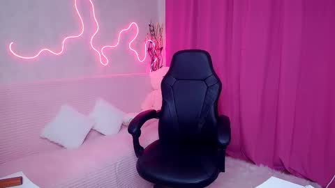 maryam online show from November 2025 01:05:02 AM