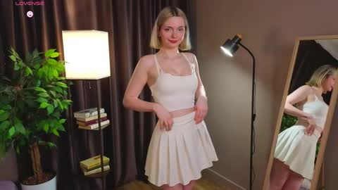 Snapshot of marycalder chatting on April 2026 01:59:02 AM Mary online show from April 2026 01:59:02 AM