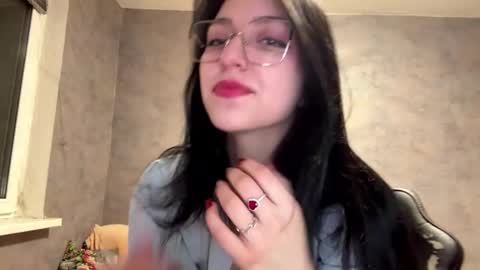 Stephie online show from December 2025 09:33:01 PM