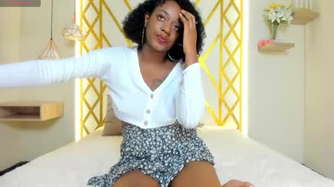 Snapshot of maryevans_ chatting on May 2026 12:47:02 PM online show from May 2026 12:47:02 PM