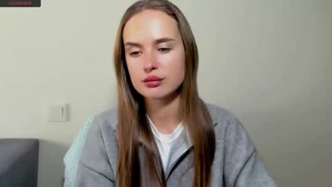 Mari online show from December 2025 09:28:02 AM