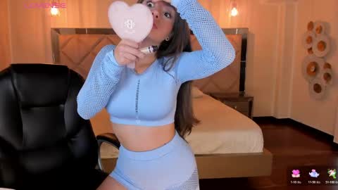 Snapshot of marylewis_ chatting on April 2026 01:00:02 PM Mary online show from April 2026 01:00:02 PM