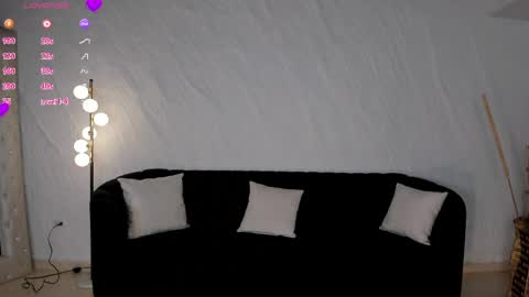 Snapshot of marylewis_ chatting on April 2026 12:43:01 PM Mary online show from April 2026 12:43:01 PM