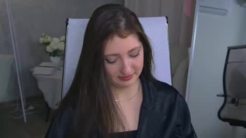 Mary Miller online show from November 2025 06:25:02 AM