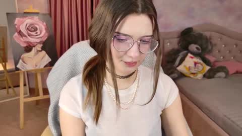 Snapshot of marymoorre chatting on November 2025 05:37:02 PM Mary online show from November 2025 05:37:02 PM