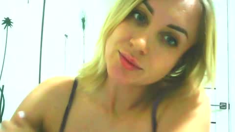 Snapshot of maryyemm chatting on January 2025 07:34:01 PM maryyemm online show from January 2025 07:34:01 PM