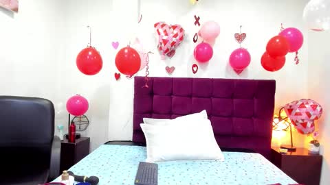 MashaPink online show from February 2026 12:47:02 PM