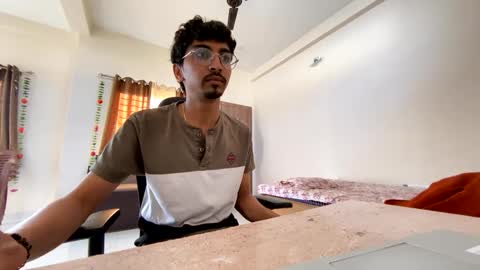 Mask Boy online show from February 2025 02:53:01 AM