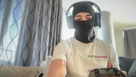 maskedfrstream online show from February 2025 04:11:02 PM