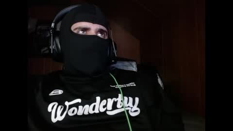 Snapshot of maskedman231 chatting on November 2025 08:57:01 AM MaskedMan online show from November 2025 08:57:01 AM