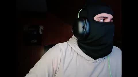 Snapshot of maskedman231 chatting on November 2025 11:43:02 AM MaskedMan online show from November 2025 11:43:02 AM