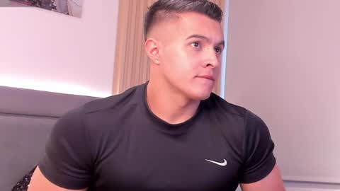 Mason Bennet online show from June 2026 06:33:02 PM