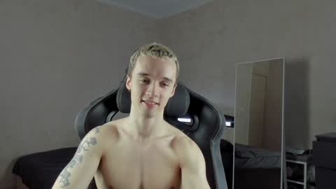 Snapshot of mason_warhol chatting on December 2024 12:44:02 PM Mason online show from December 2024 12:44:02 PM