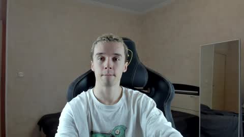 Snapshot of mason_warhol chatting on December 2024 03:54:02 PM Mason online show from December 2024 03:54:02 PM