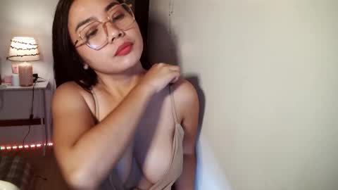 Snapshot of masquerade_girl4 chatting on October 2025 10:49:01 AM masquerade girl4 online show from October 2025 10:49:01 AM