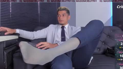 I am Massimo online show from February 2026 12:32:01 PM