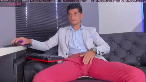 Snapshot of massimo_g chatting on June 2026 02:47:02 PM I am Massimo online show from June 2026 02:47:02 PM