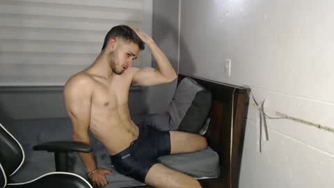 massimo online show from February 2025 11:49:01 PM