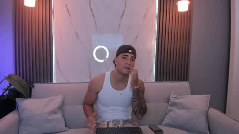 Snapshot of massimo_ross chatting on April 2026 10:55:01 AM massimo_ross online show from April 2026 10:55:01 AM