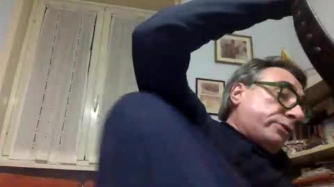 Snapshot of massimoxsempre chatting on December 2024 09:44:02 AM massimoxsempre online show from December 2024 09:44:02 AM