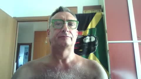 Snapshot of massimoxsempre chatting on October 2025 02:37:01 PM massimoxsempre online show from October 2025 02:37:01 PM