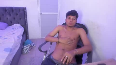 master_boy28 online show from February 2025 04:57:01 PM