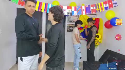 Snapshot of masters_sexx chatting on June 2026 11:16:01 AM Team Cris Darwin- Fernando- Stiven- David online show from June 2026 11:16:01 AM
