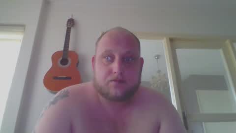 Snapshot of mastrubeertje1988 chatting on September 2025 10:09:02 AM mastrubeertje1988 online show from September 2025 10:09:02 AM