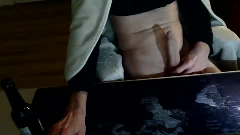 Snapshot of masturbatemindbreaker chatting on February 2025 09:56:02 PM MasturbateMindbreaker online show from February 2025 09:56:02 PM