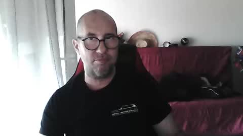 Snapshot of mat11efou chatting on May 2026 10:21:02 AM mat11efou online show from May 2026 10:21:02 AM