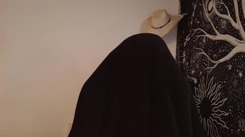 Mateo online show from November 2025 05:05:02 PM