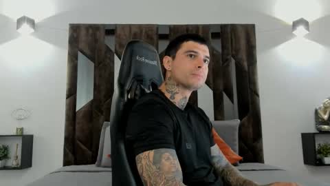 mateo_dilucajs1 online show from November 2025 07:40:03 PM