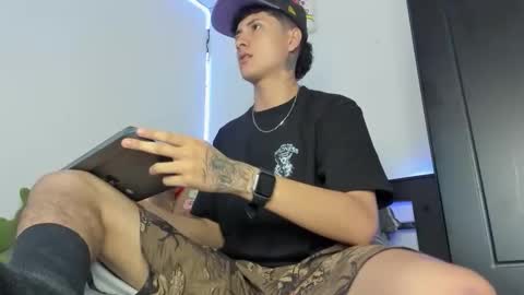 mateo_escobar online show from November 2025 09:58:01 PM