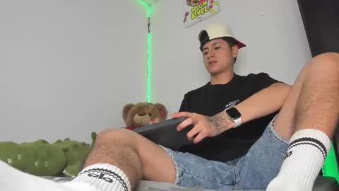 mateo_escobar online show from February 2026 01:45:01 AM