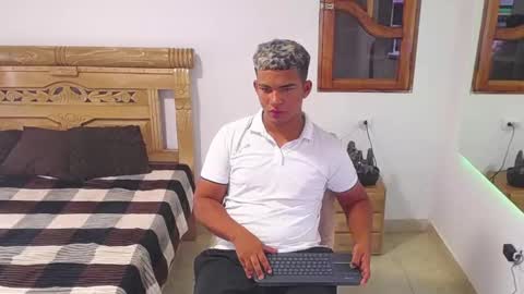 mathews__ online show from December 2025 05:49:02 AM