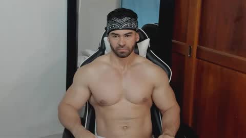 Snapshot of mathews_smith chatting on May 2026 11:28:01 AM mathews_smith online show from May 2026 11:28:01 AM