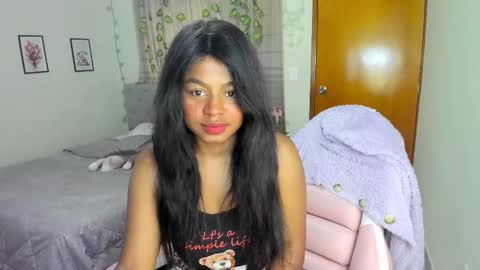 Snapshot of matilde27 chatting on September 2025 11:48:01 AM Daniela online show from September 2025 11:48:01 AM