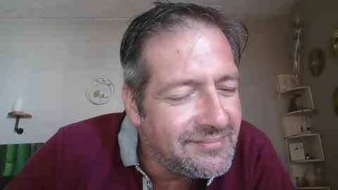 Snapshot of matrike1 chatting on September 2025 02:00:02 PM matrike1 online show from September 2025 02:00:02 PM