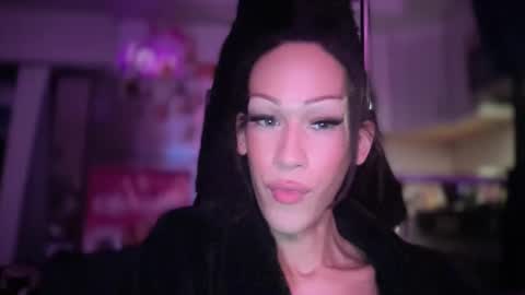 MOLLY MILLS online show from December 2025 03:45:02 AM