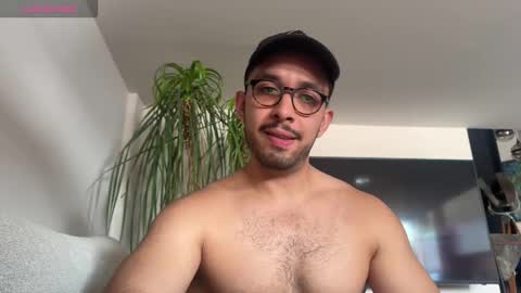 Snapshot of matt_artim chatting on November 2025 09:47:01 PM The Matt Leon online show from November 2025 09:47:01 PM