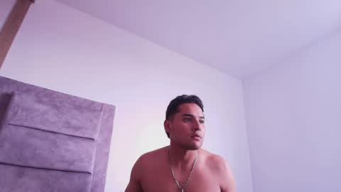 matteo_hott online show from June 2026 08:10:02 PM